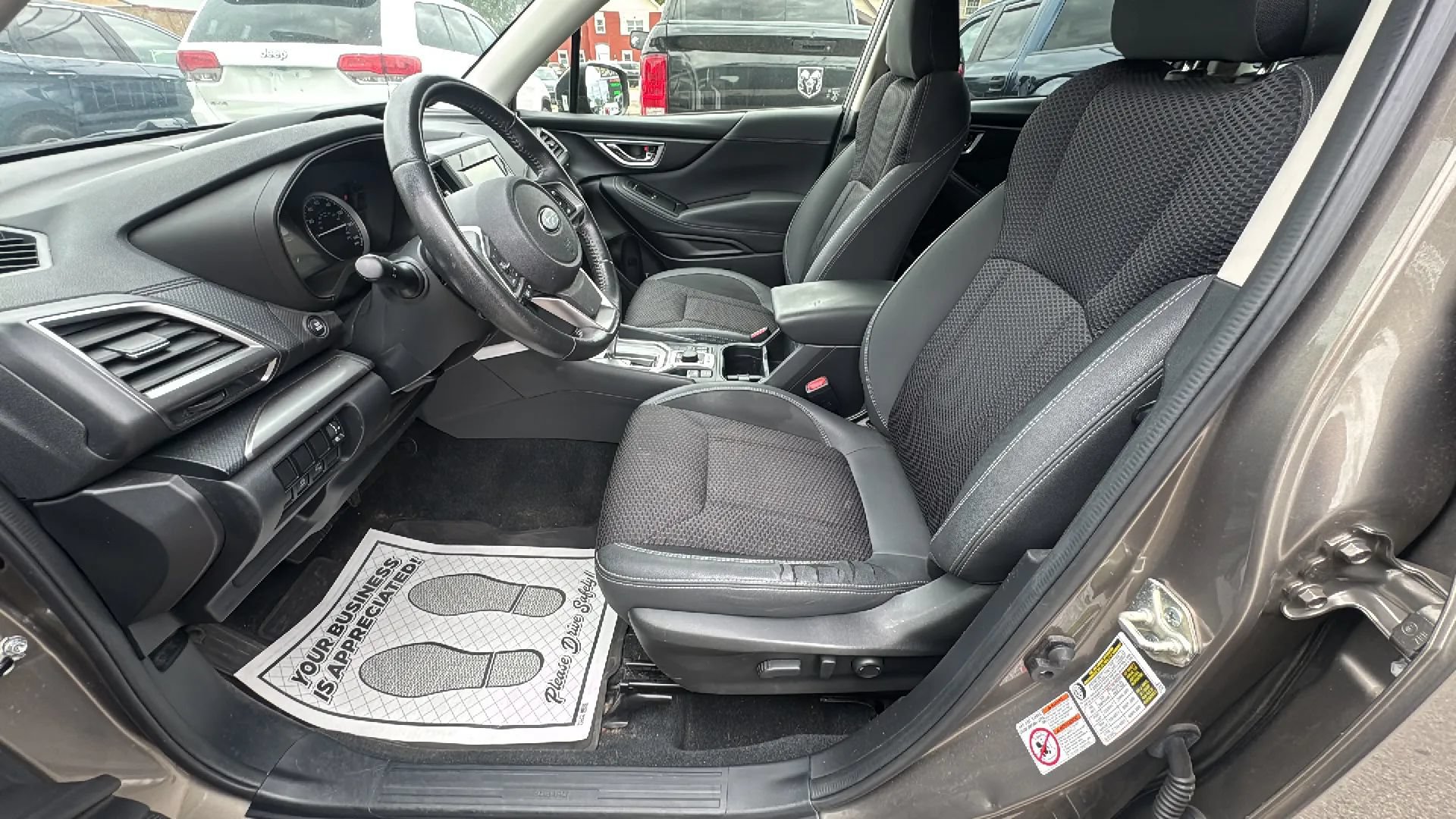 Used 2020 Subaru Forester Premium AWD/4WD image 3