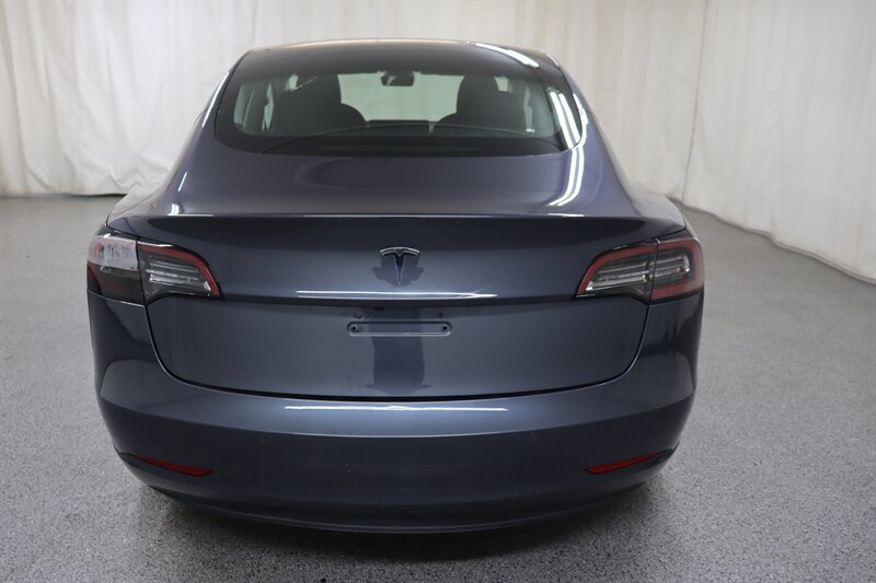 Used 2020 Tesla Model 3 Standard Range RWD image 5