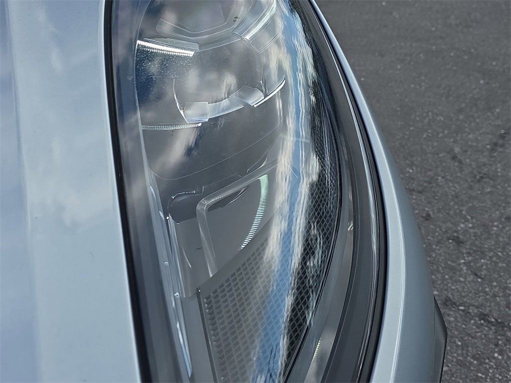 Certified 2025 Porsche Macan image 15