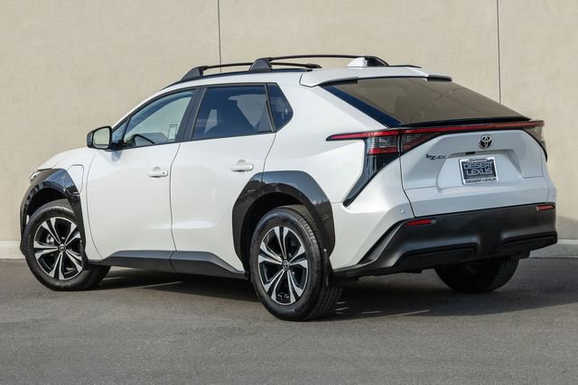 Used 2023 Toyota bZ4X XLE w/ Weather Package image 3