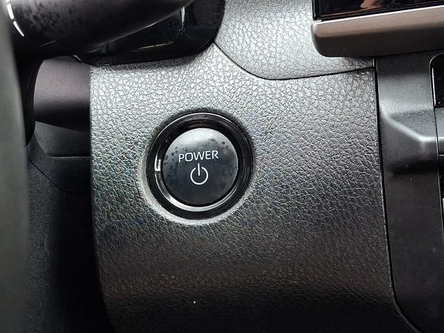 Used 2025 Toyota Camry SE FWD image 23