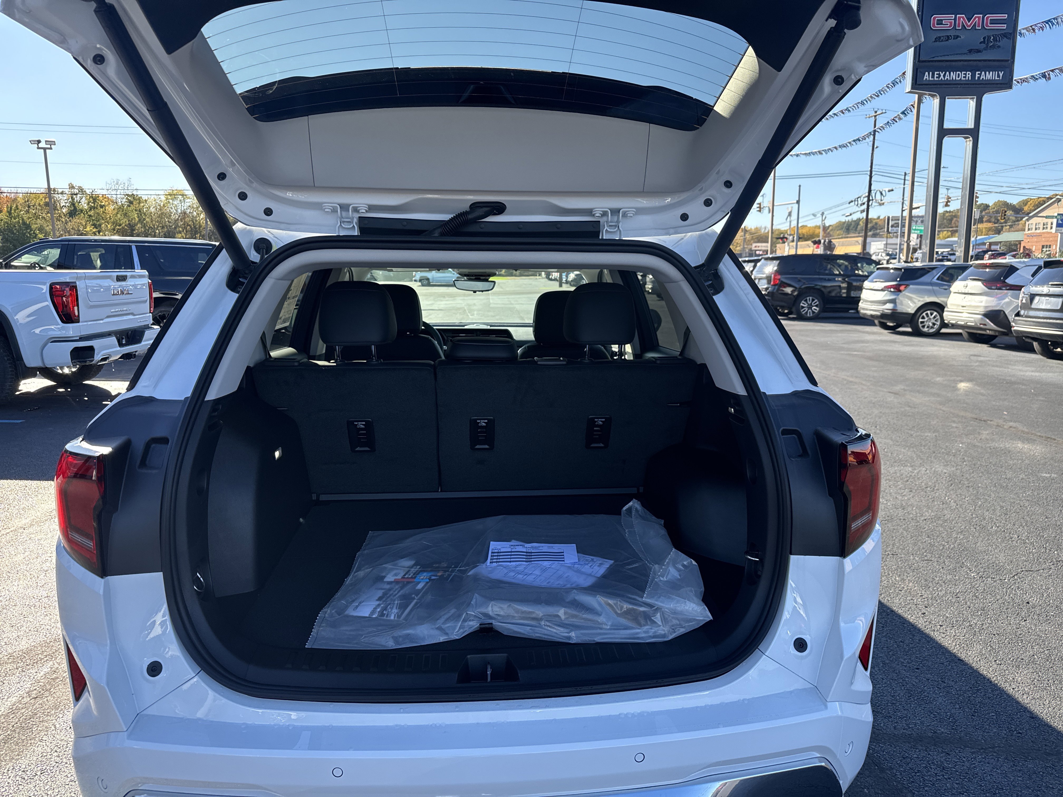 New 2026 GMC Terrain Denali w/ LPO, Floor Liner Package AWD/4WD image 5