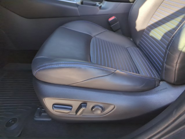 Used 2023 Toyota RAV4 XSE AWD/4WD image 12
