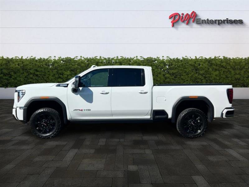 Used 2025 GMC Sierra 2500 AT4 w/ AT4 Premium Plus Package image 4