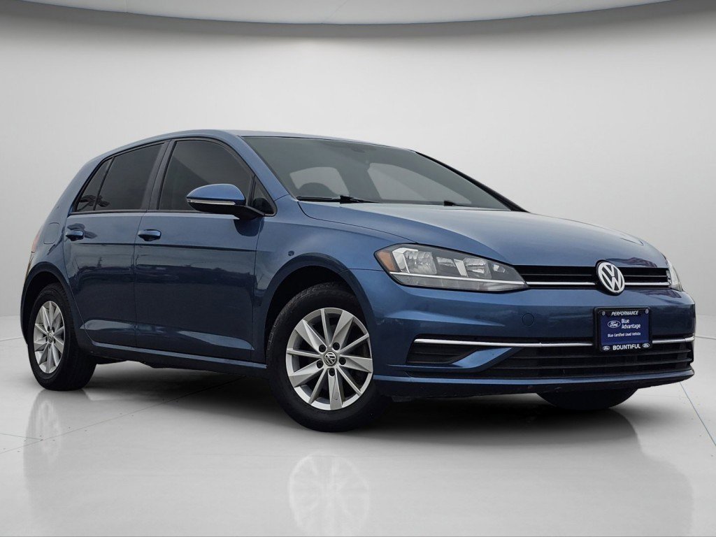 Used 2019 Volkswagen Golf S image 2