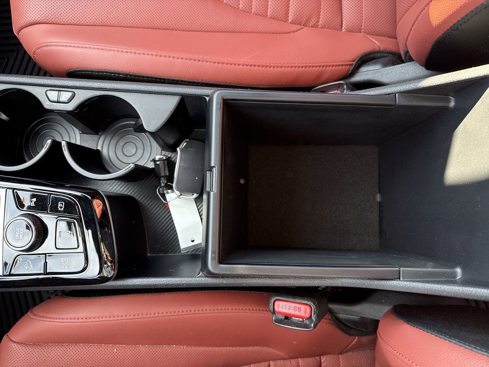 Used 2025 Kia Sportage SX image 21