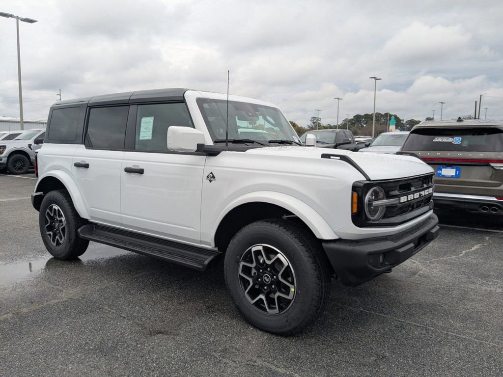 New 2026 Ford Bronco Outer Banks image 2