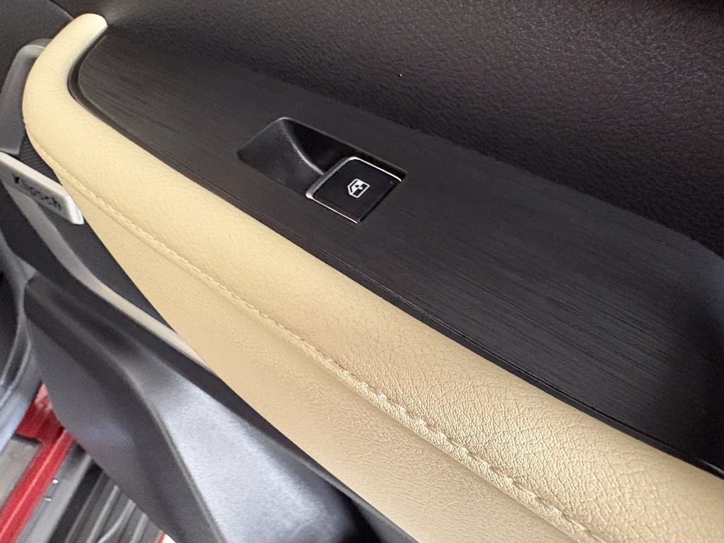 Used 2025 Nissan Armada Platinum Reserve AWD/4WD image 16