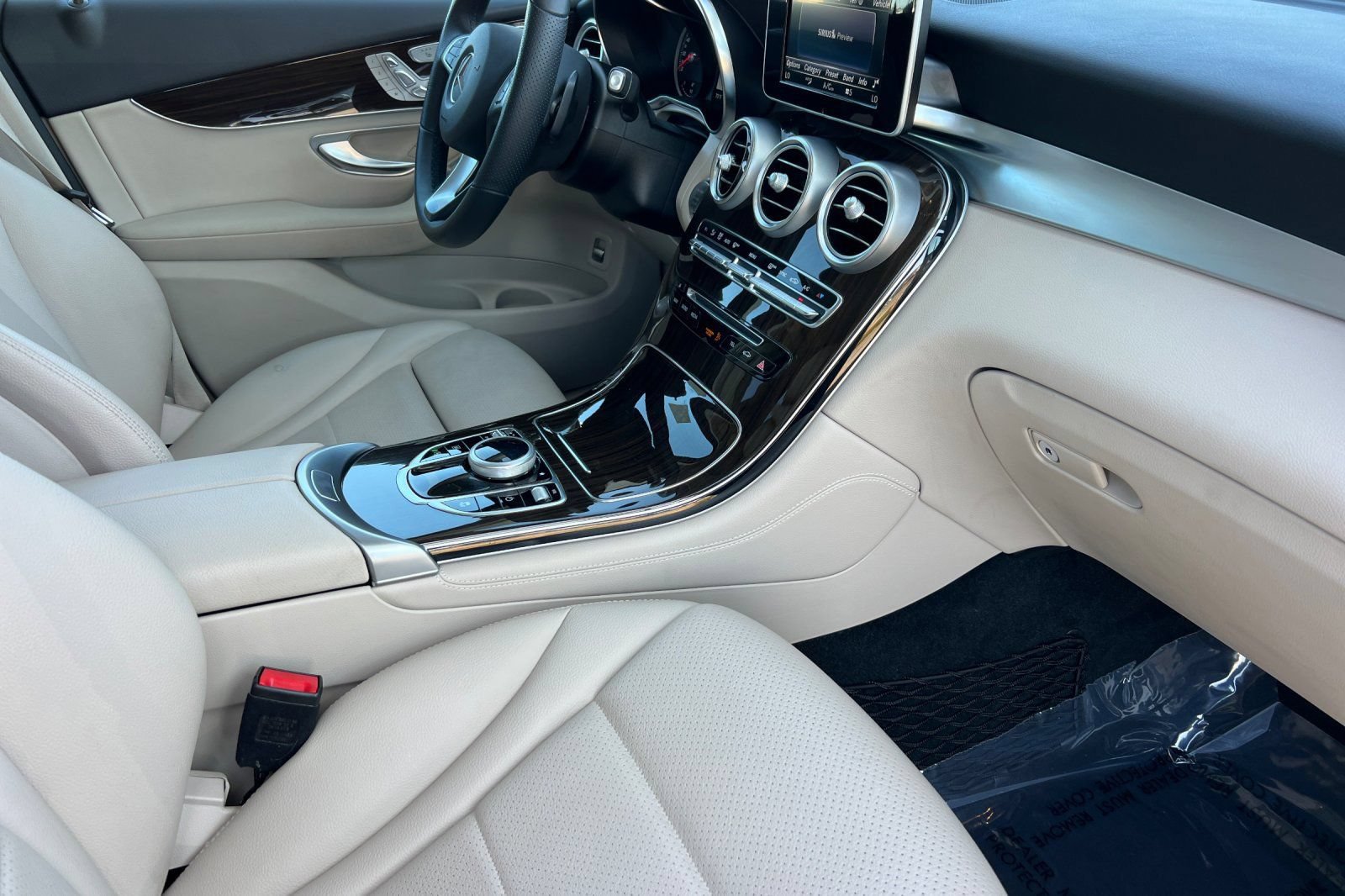 Used 2019 Mercedes-Benz GLC 300 image 19