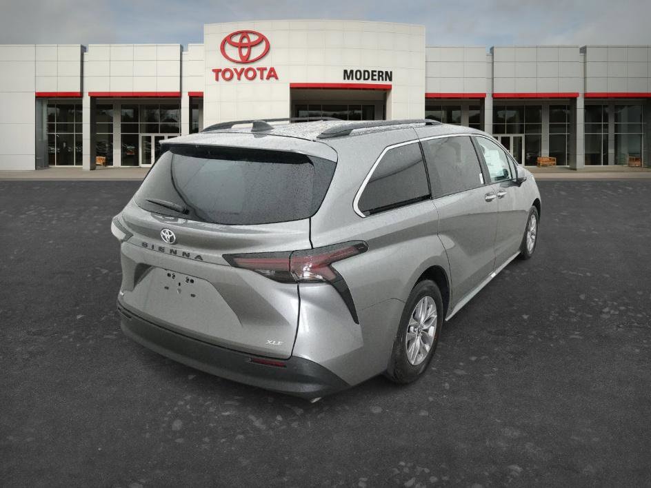 New 2026 Toyota Sienna XLE FWD image 21