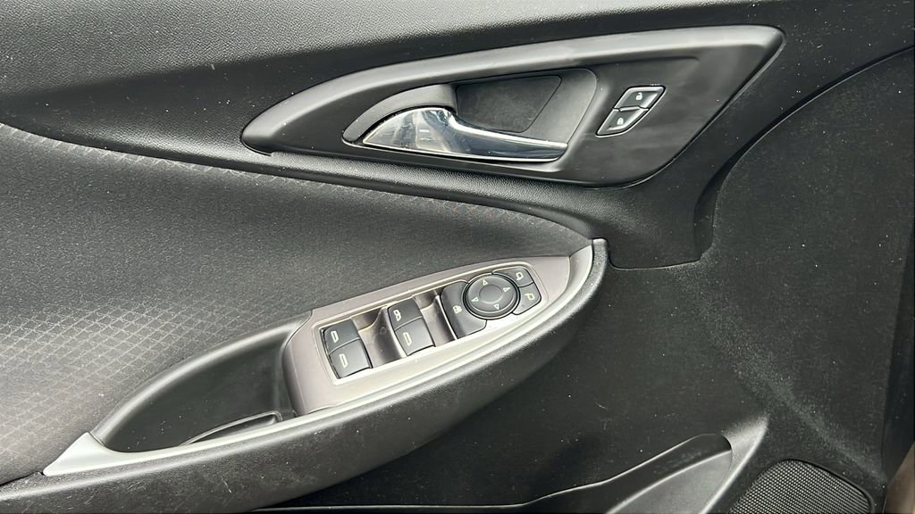 Used 2023 Chevrolet Malibu LT w/ Driver Confidence Package image 15