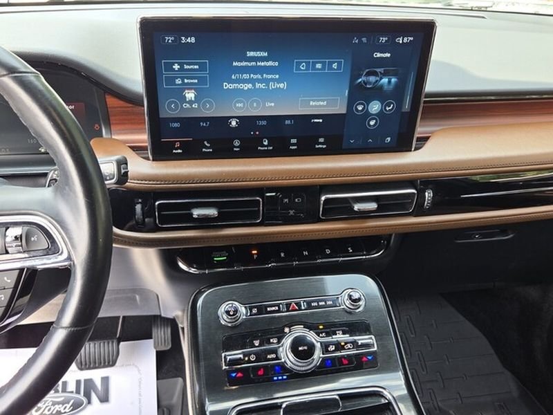 Used 2022 Lincoln Nautilus Reserve w/ Equipment Group 201A AWD/4WD image 19