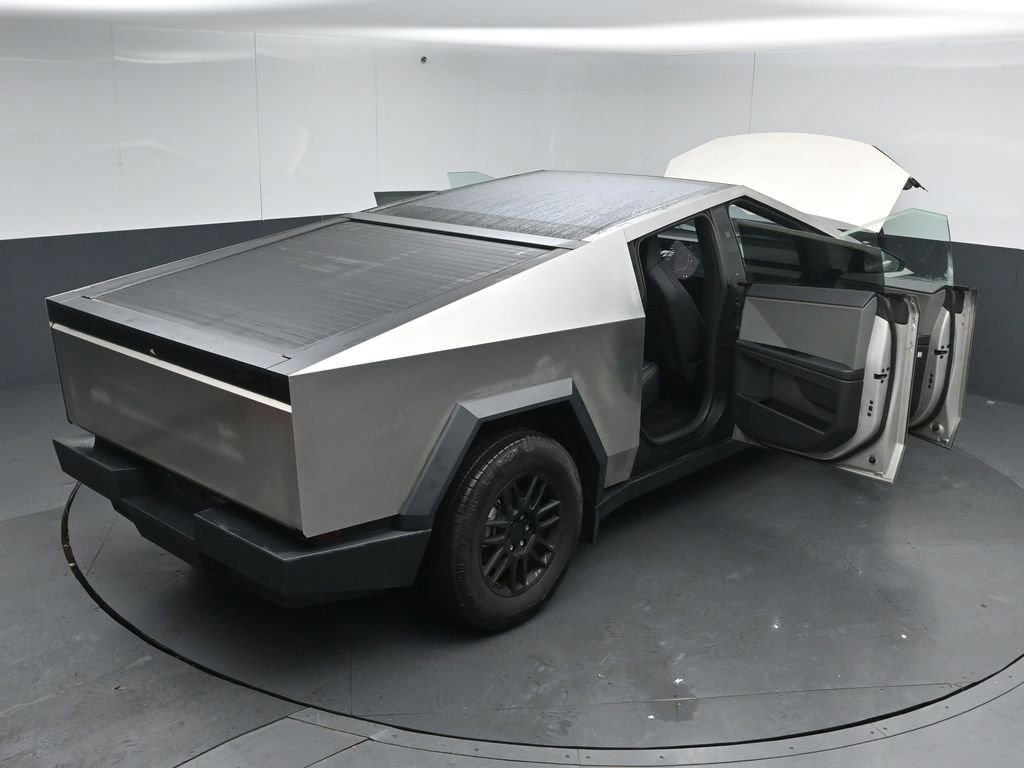 Used 2024 Tesla Cybertruck AWD Crew Cab image 48