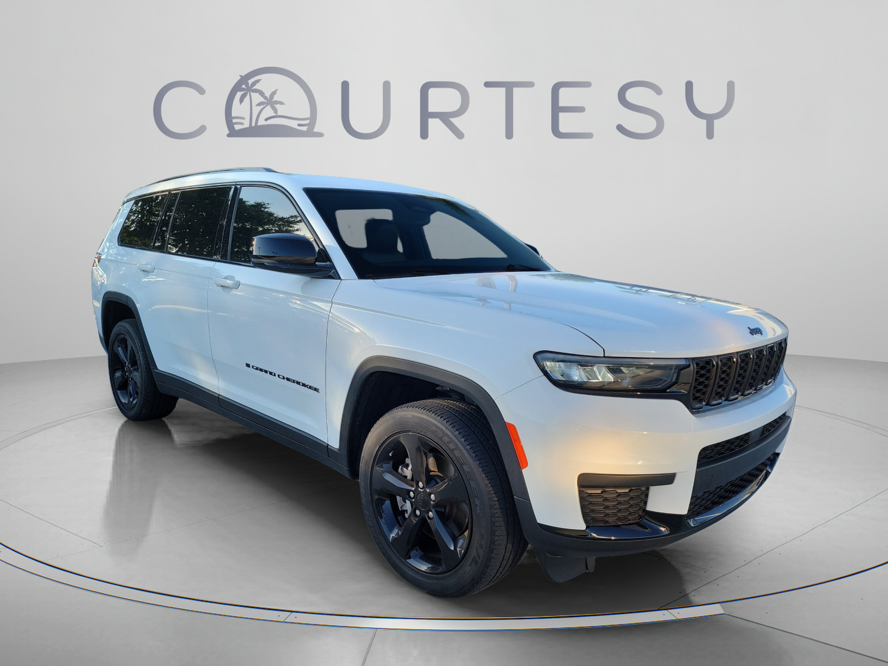 Certified 2023 Jeep Grand Cherokee L Laredo AWD/4WD image 4