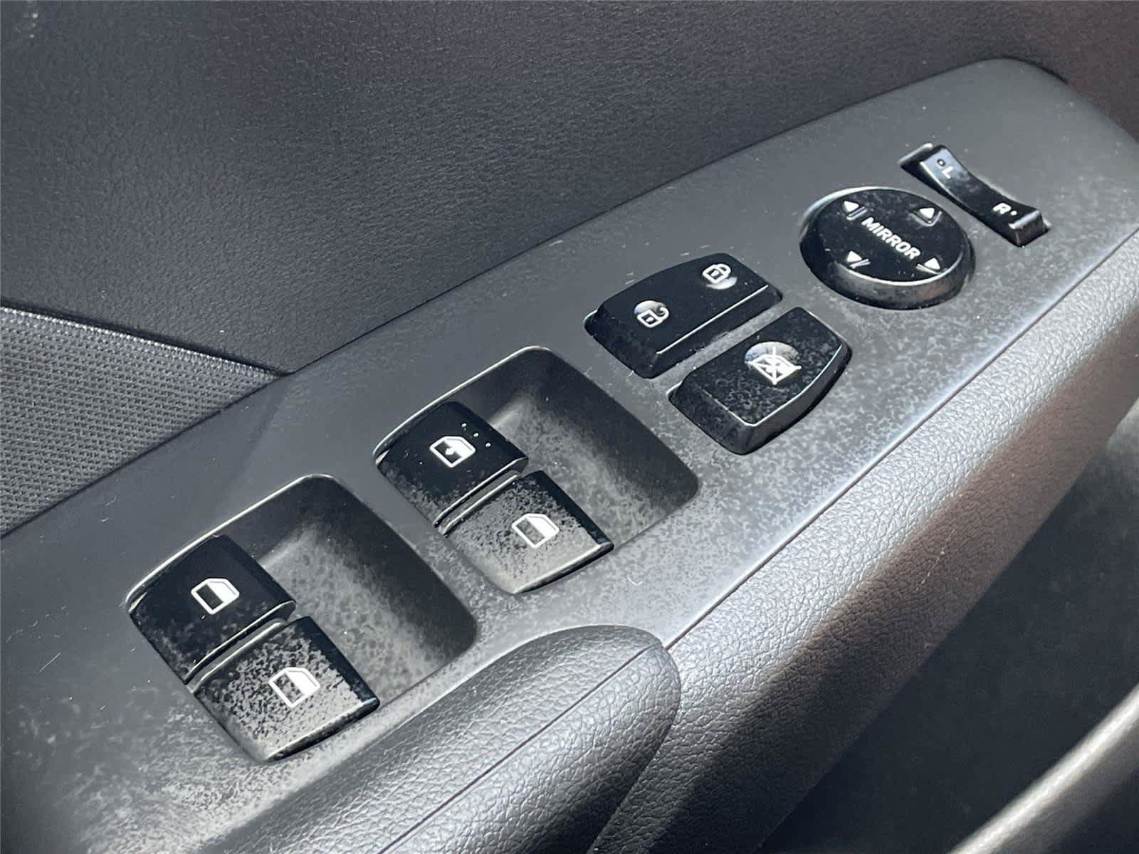 Used 2022 Hyundai Accent SE w/ Cargo Package FWD image 24