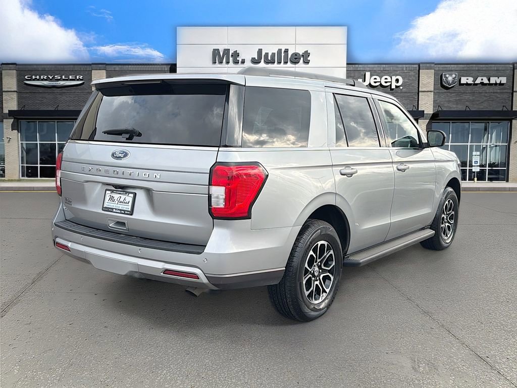 Used 2024 Ford Expedition XLT image 4