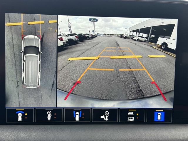 Used 2024 GMC Yukon AT4 w/ Technology Package image 28