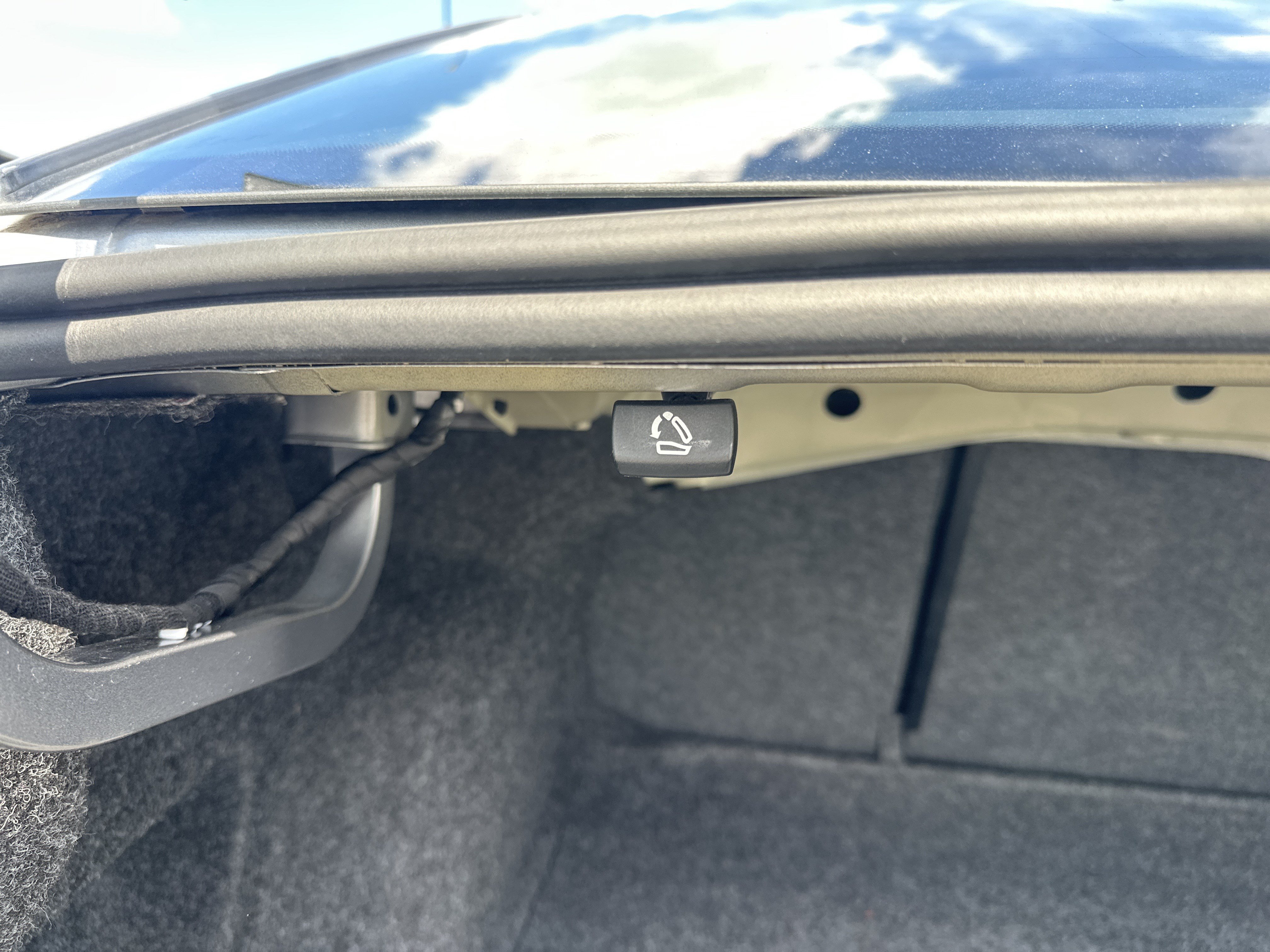Used 2024 Volkswagen Jetta SE FWD image 29