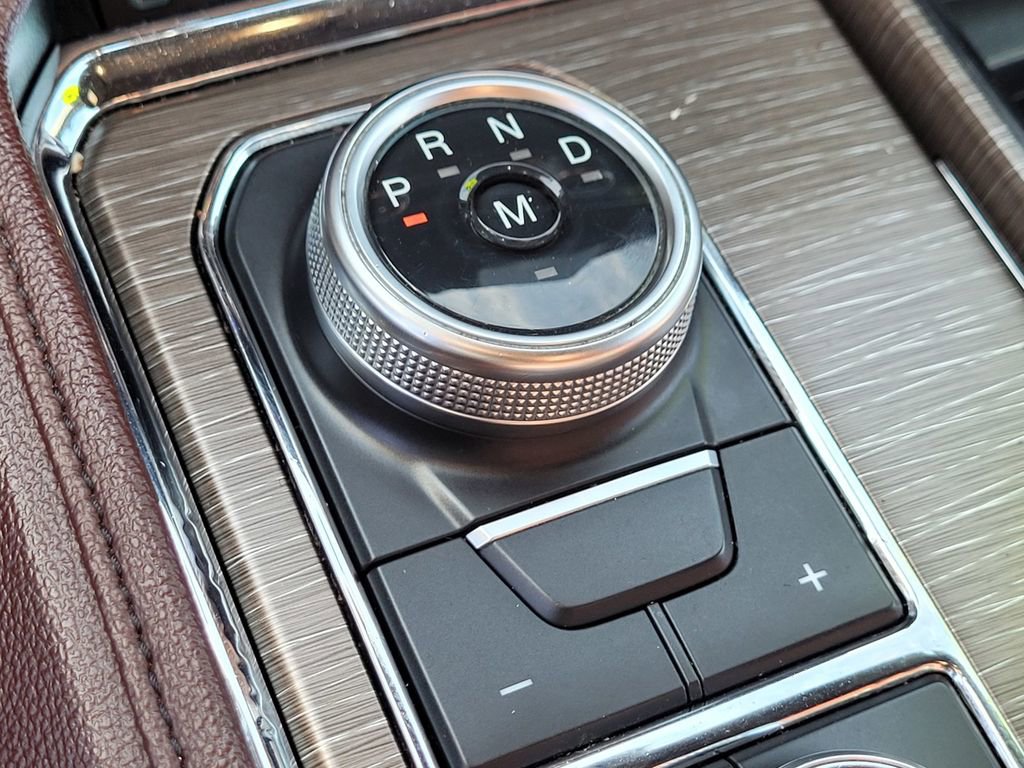 Used 2024 Ford Expedition Limited image 23