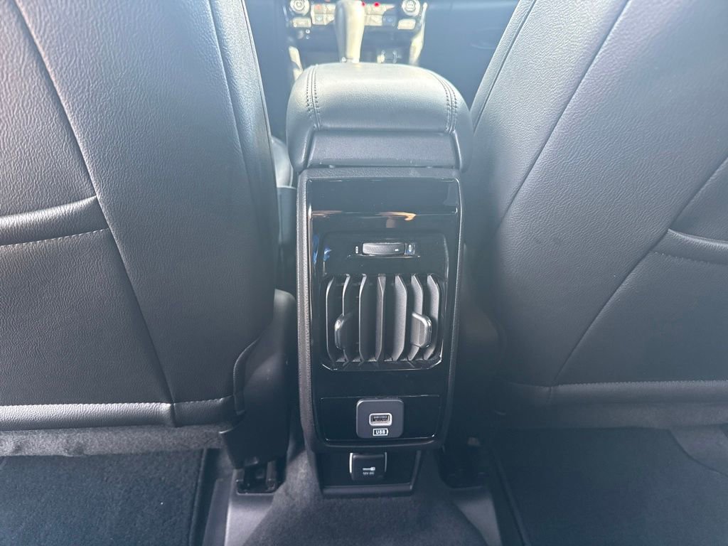 Used 2024 Jeep Compass Limited image 11