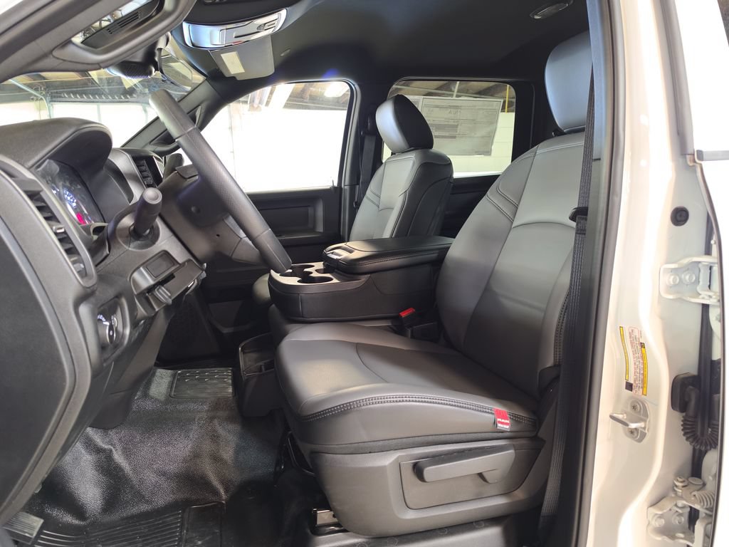 New 2026 RAM 3500 Tradesman AWD/4WD image 10
