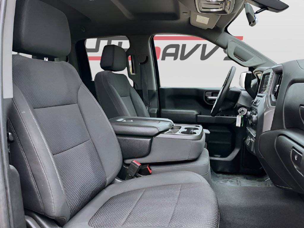 Used 2020 Chevrolet Silverado 1500 Custom w/ Custom Value Package AWD/4WD image 25
