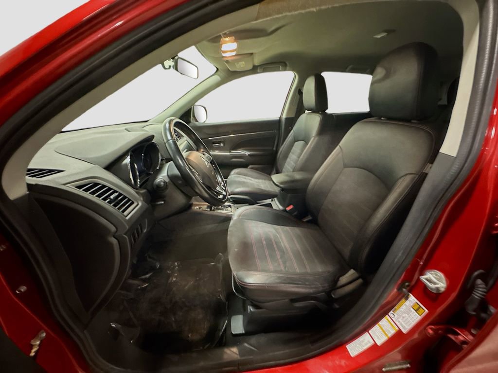 Used 2018 Mitsubishi Outlander Sport SE image 24