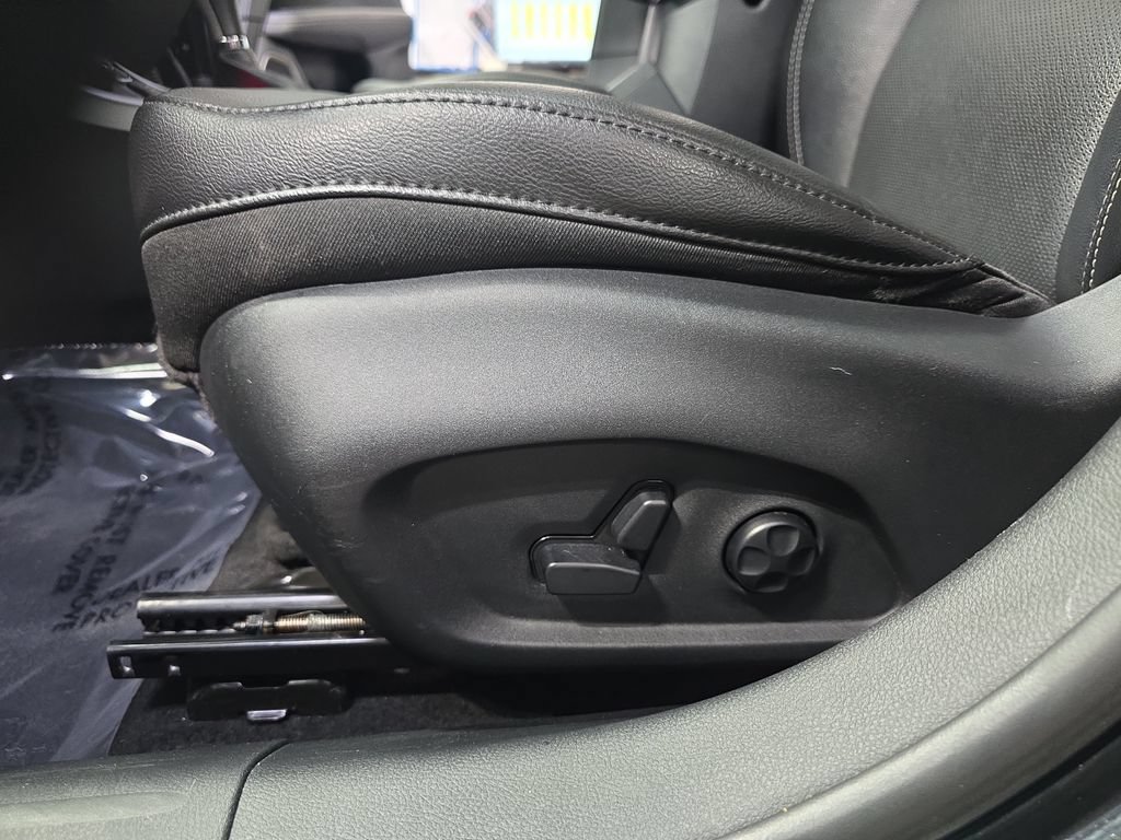 Used 2021 Jeep Compass Latitude w/ Sun and Sound Group AWD/4WD image 29