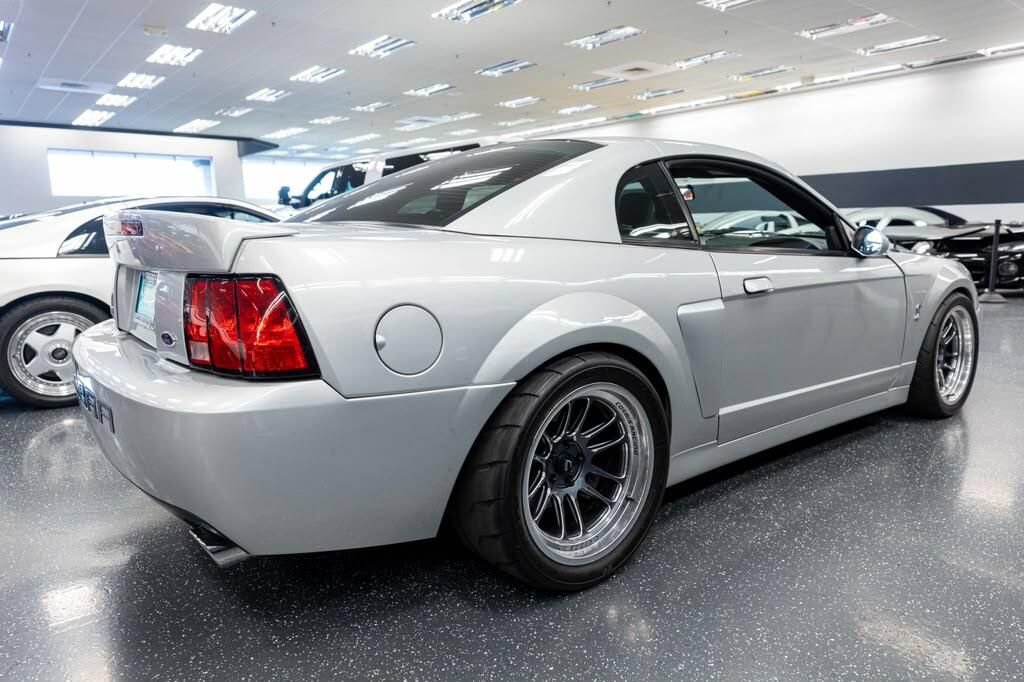 Used 2004 Ford Mustang Cobra RWD image 4