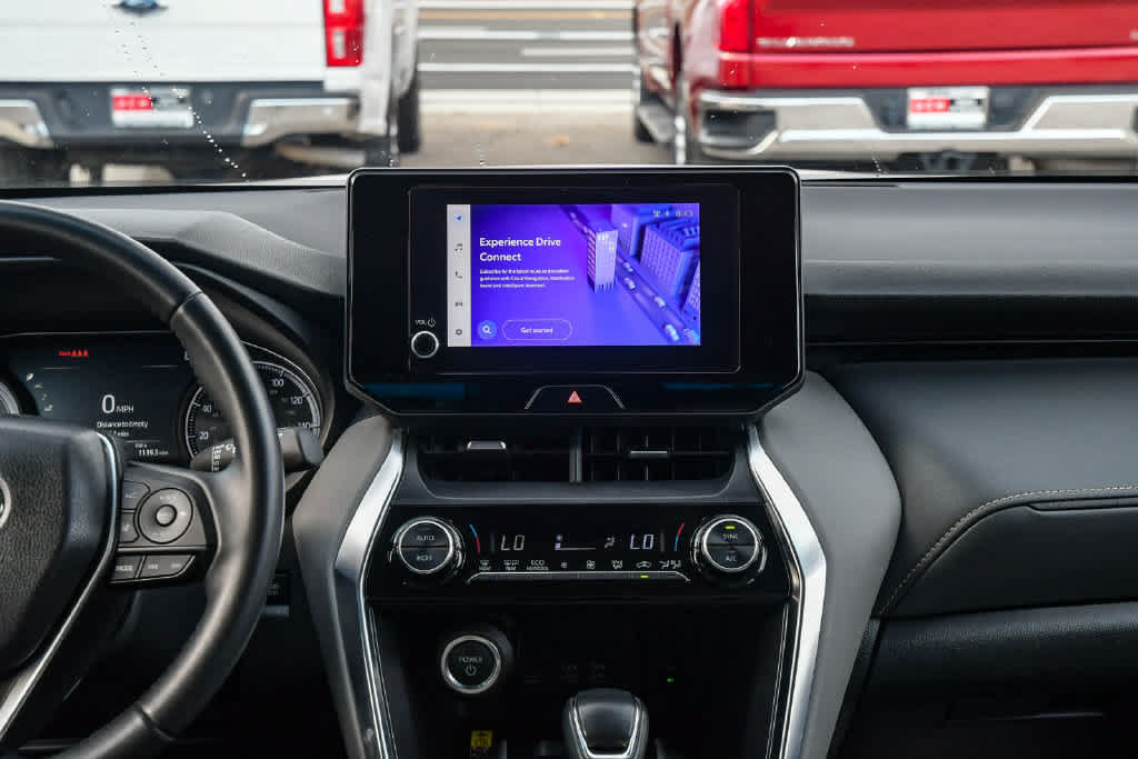 Certified 2024 Toyota Venza LE AWD/4WD image 14