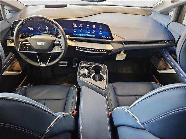 New 2026 Cadillac Optiq Luxury 2 w/ LPO, Floor Liner Package AWD/4WD image 15