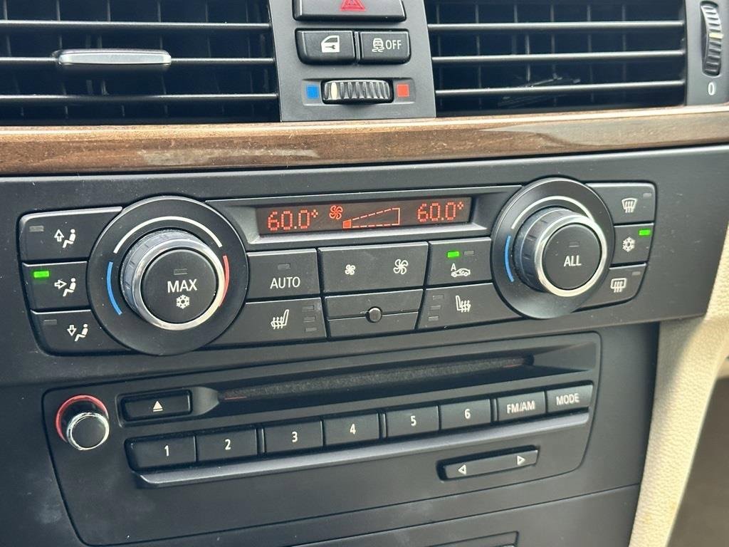 Used 2012 BMW 328i Convertible image 12