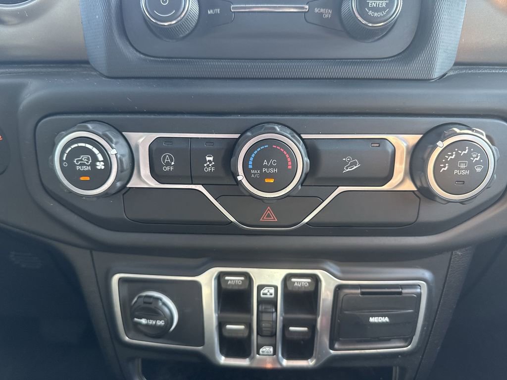 Certified 2018 Jeep Wrangler Unlimited Sport S image 17