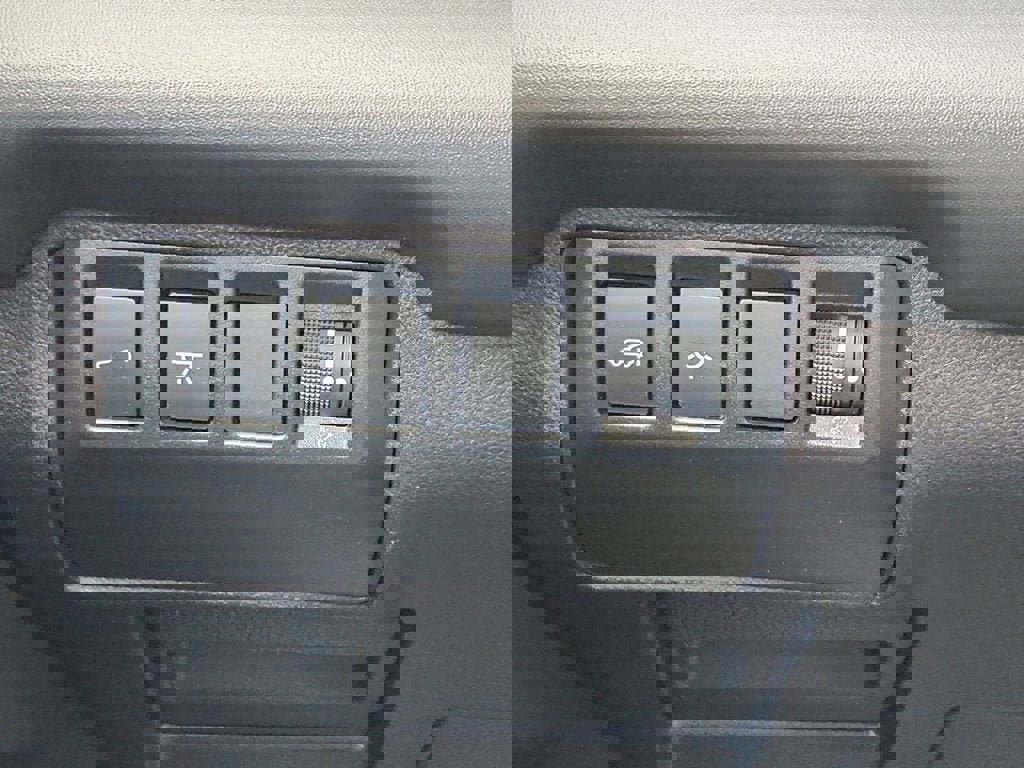 Used 2023 Subaru Ascent Limited w/ Technology Package image 30