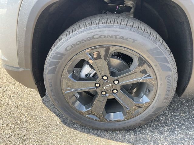 New 2026 Chevrolet Equinox LT w/ Convenience Package II AWD/4WD image 10