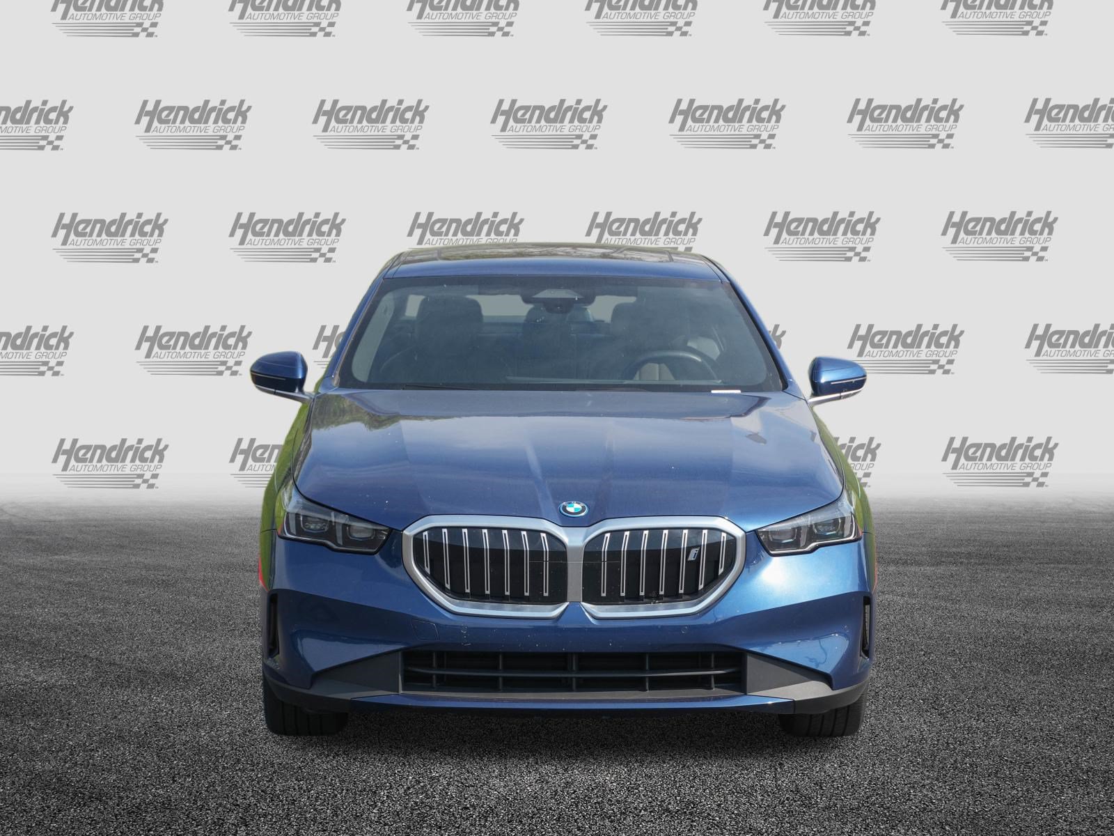 Certified 2024 BMW i5 eDrive40i w/ Convenience Package RWD image 3