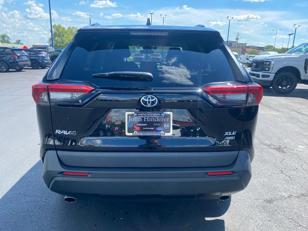 Used 2022 Toyota RAV4 XLE w/ Convenience Package AWD/4WD image 4