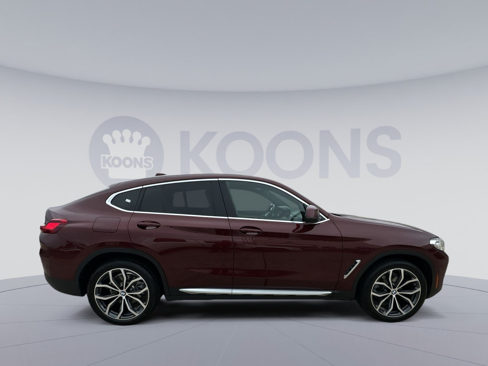 Used 2025 BMW X4 xDrive30i w/ Premium Package AWD/4WD image 12