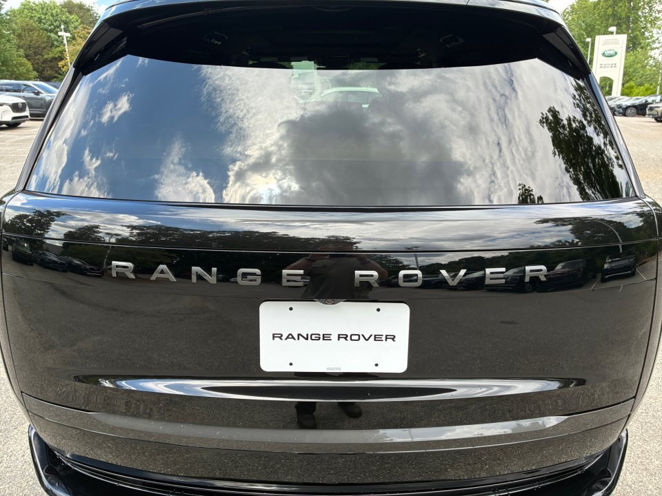 New 2026 Land Rover Range Rover Long Wheelbase Autobiography AWD/4WD image 14