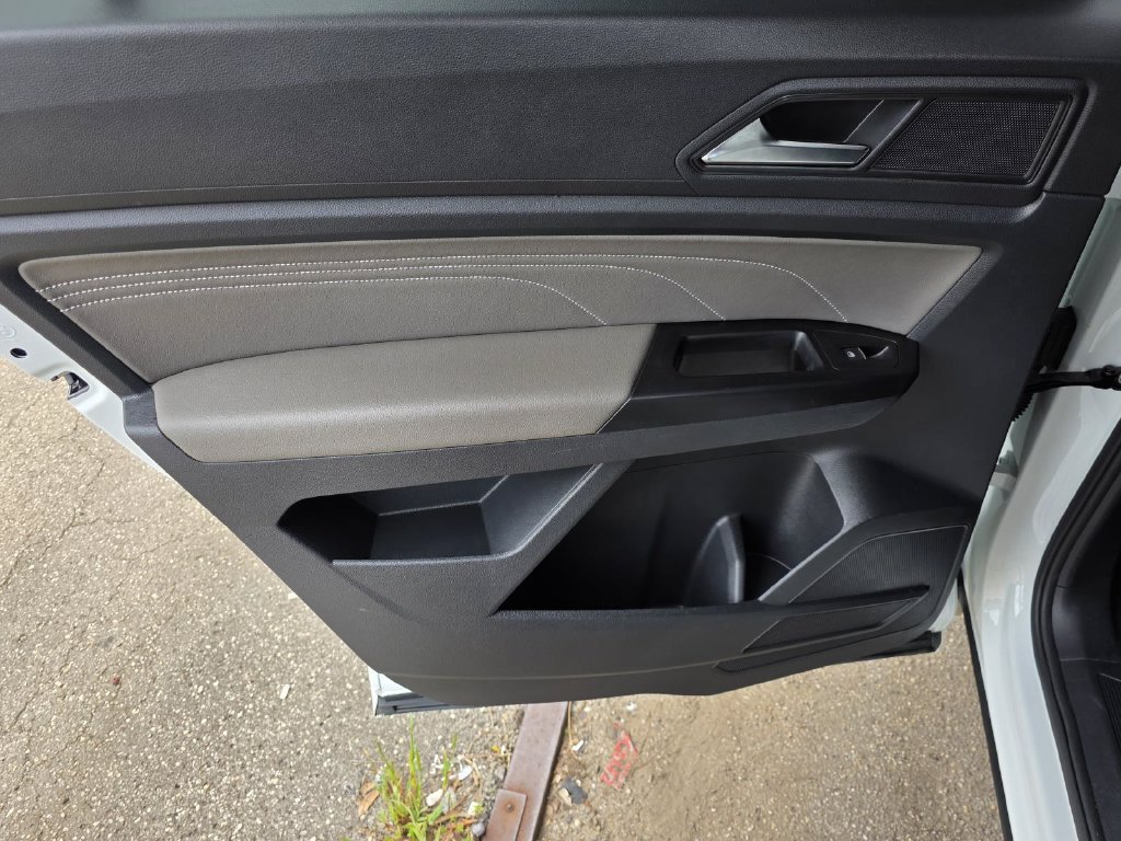 Used 2021 Volkswagen Atlas Cross Sport SE w/ Panoramic Sunroof Package FWD image 36