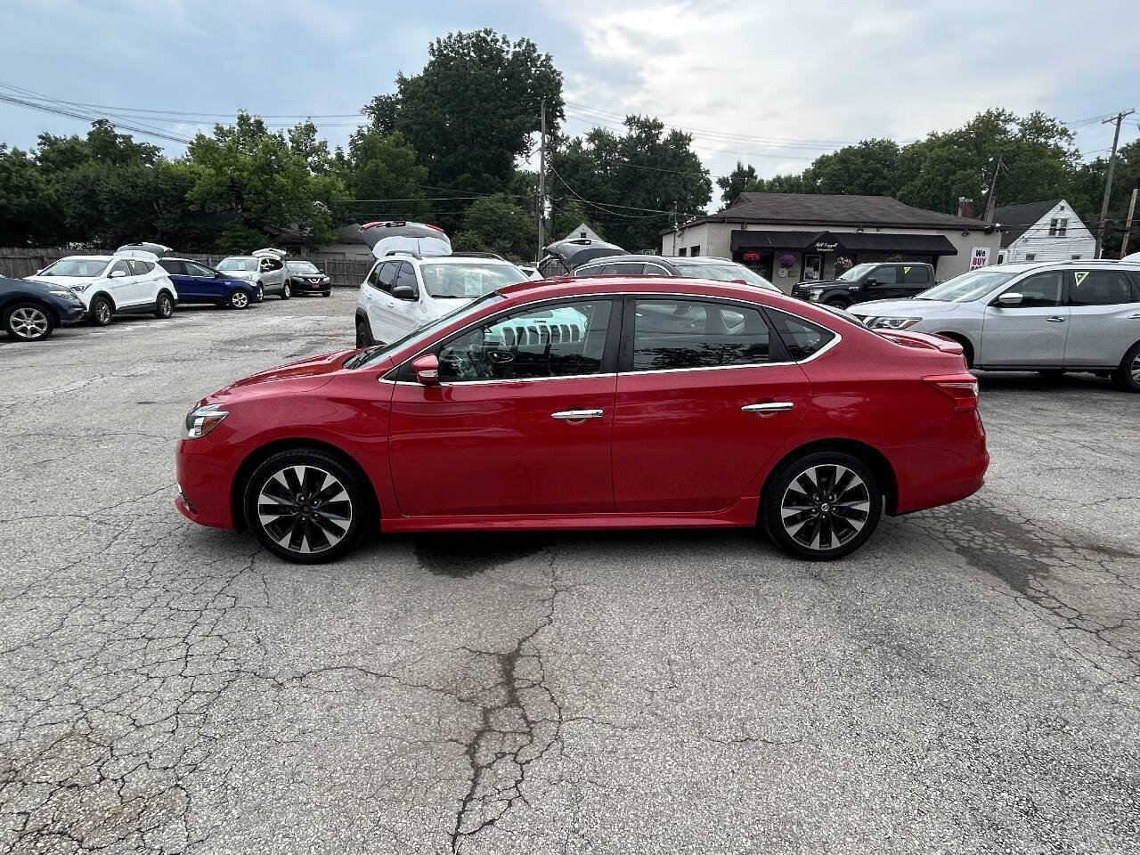 Used 2017 Nissan Sentra SR w/ Driver's Assist Package FWD image 4