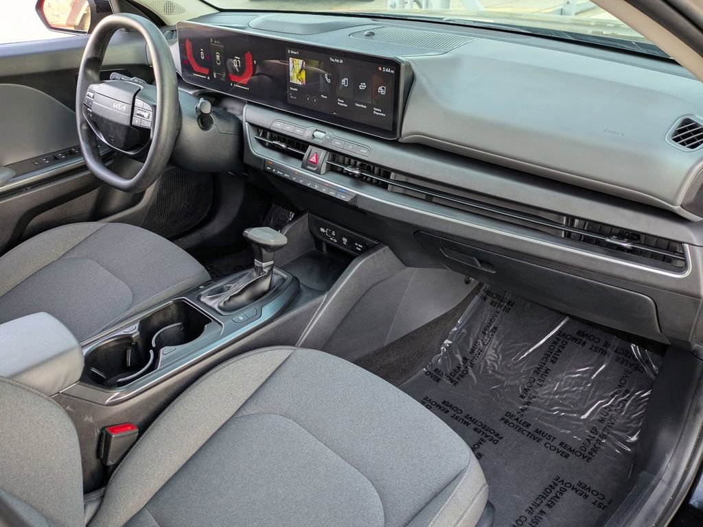 Used 2025 Kia K4 LXS image 29