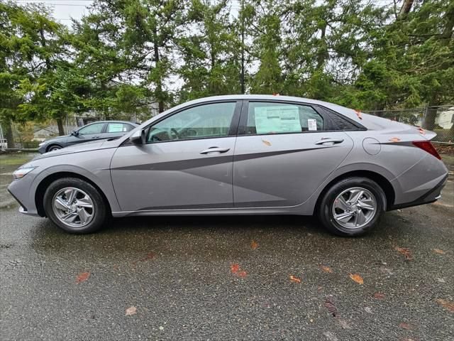 New 2026 Hyundai Elantra SE FWD image 4