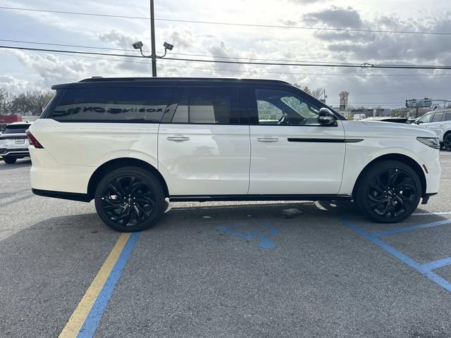 New 2026 Lincoln Navigator L Black Label image 3