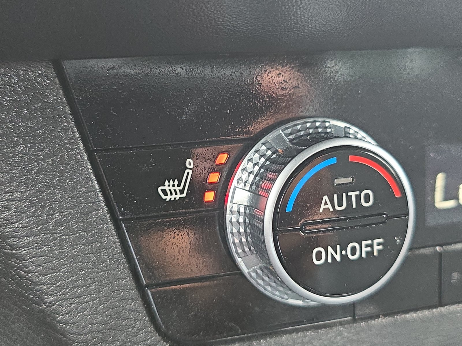 Used 2023 Mitsubishi Outlander SE Black Edition FWD image 25