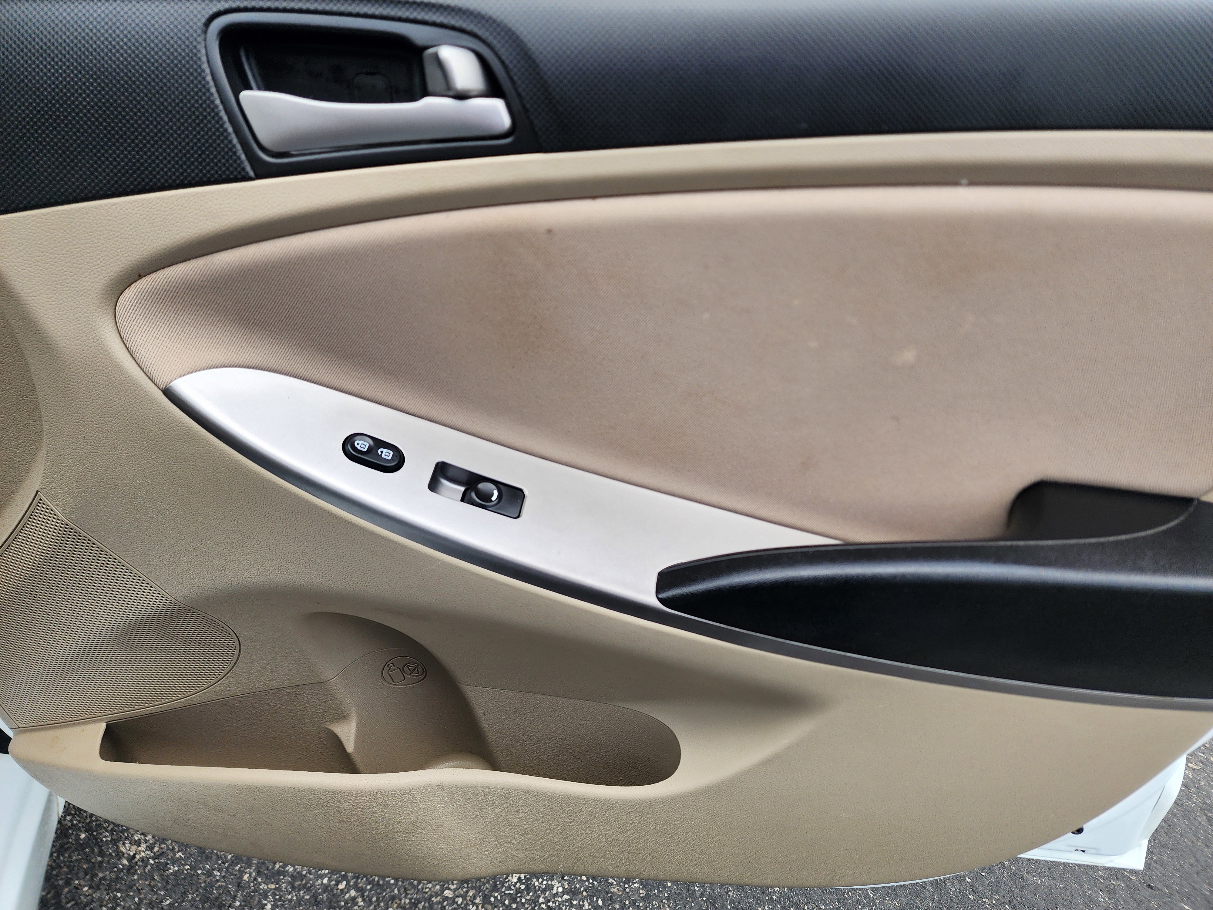 Used 2017 Hyundai Accent SE image 11