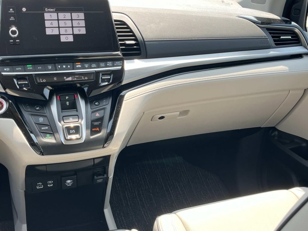 Used 2026 Honda Odyssey Touring image 14