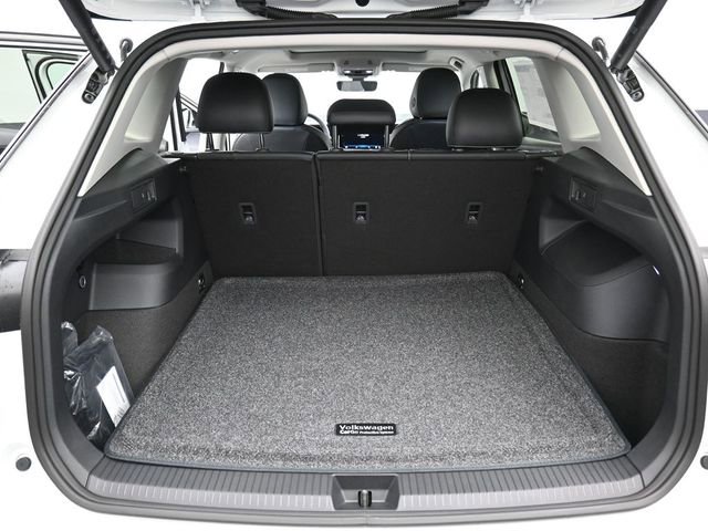 New 2026 Volkswagen Tiguan SE image 12