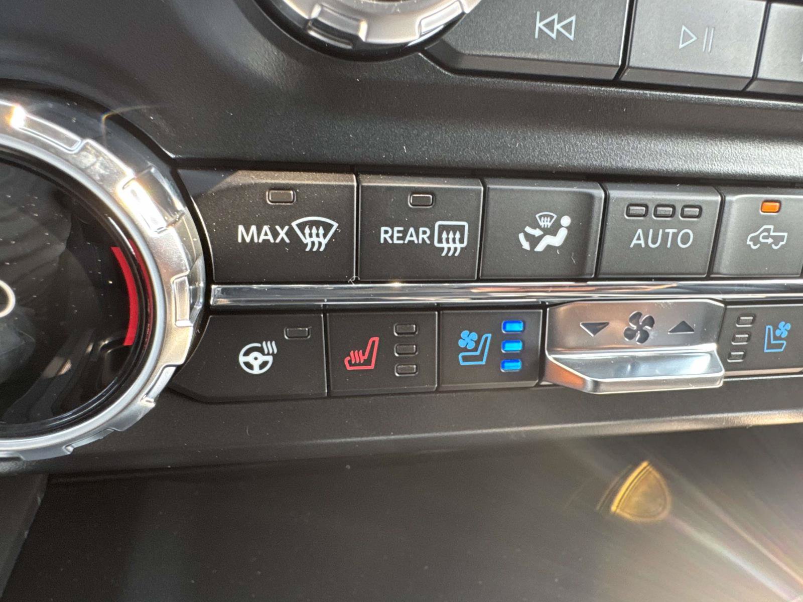 New 2026 Ford F250 Lariat w/ Black Appearance Package AWD/4WD image 30