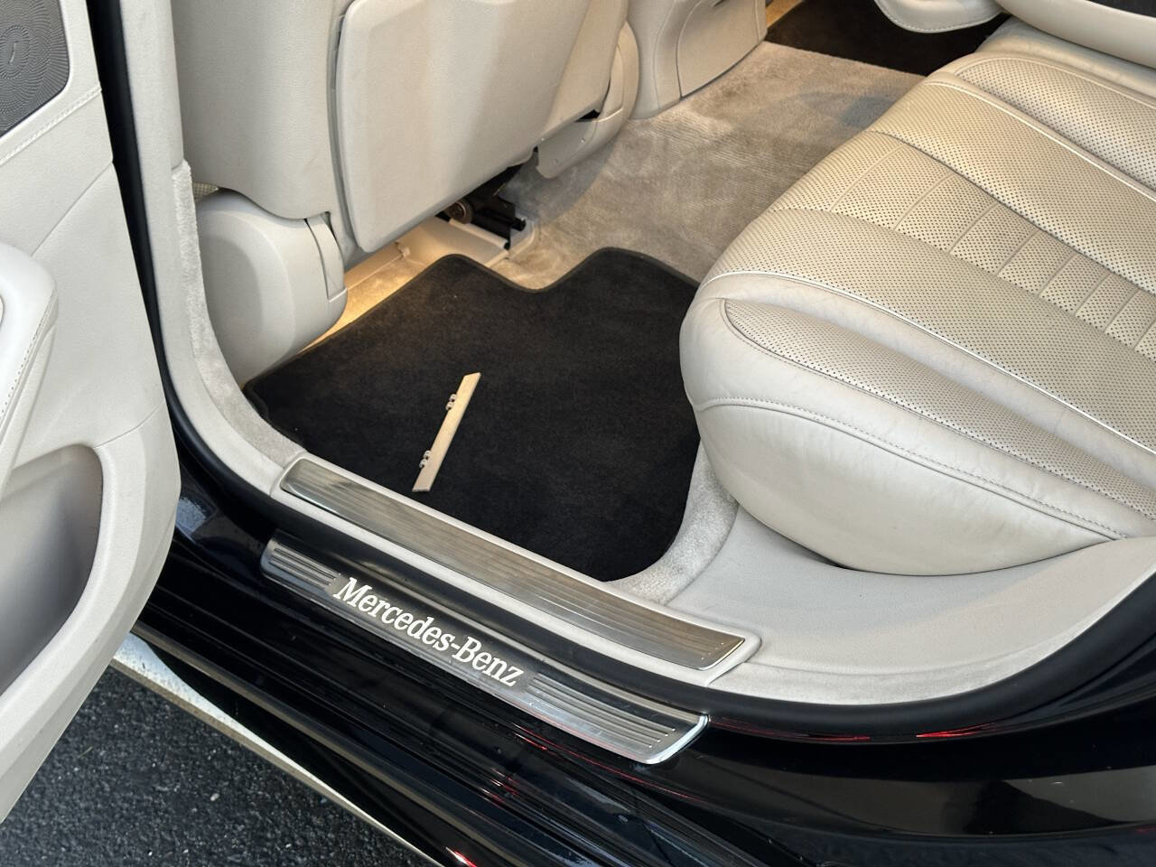 Used 2018 Mercedes-Benz S 560 Sedan image 25